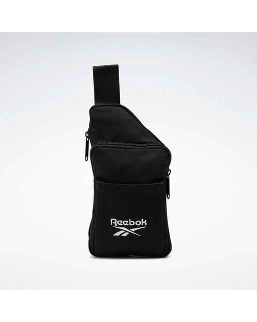 Reebok Сумка-слинг CL FO Small Sling Bag черная 11х22х2 см