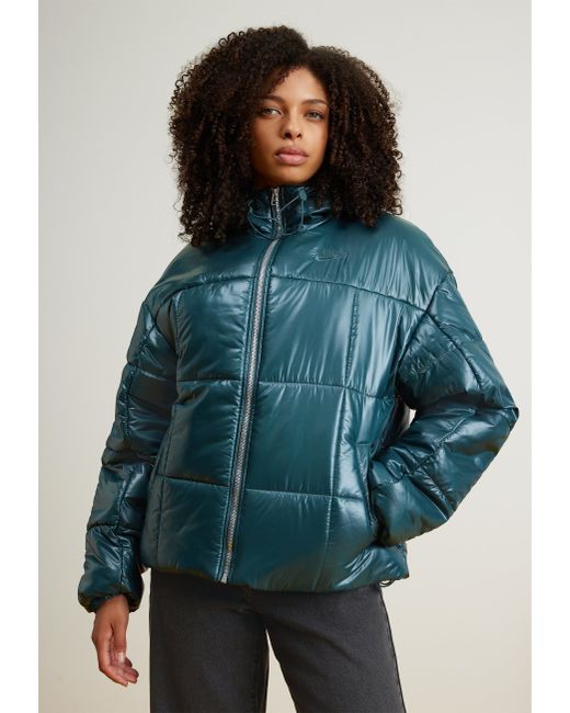 Nike Куртка W Classic Puffer Shine Therma-FIT Loose Jacket зеленая M