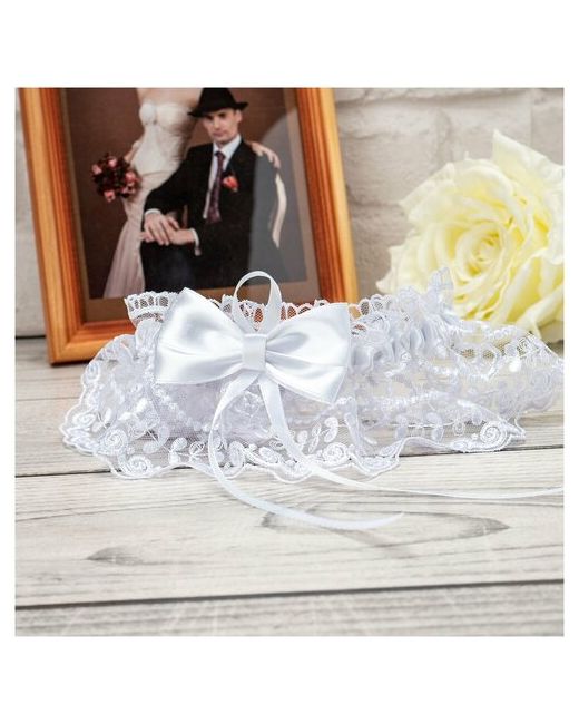 Свадебная мечта Свадебная кружевная подвязка для девушки Камилла с атласным бантом белого цвета ажурными узорами и ленточками