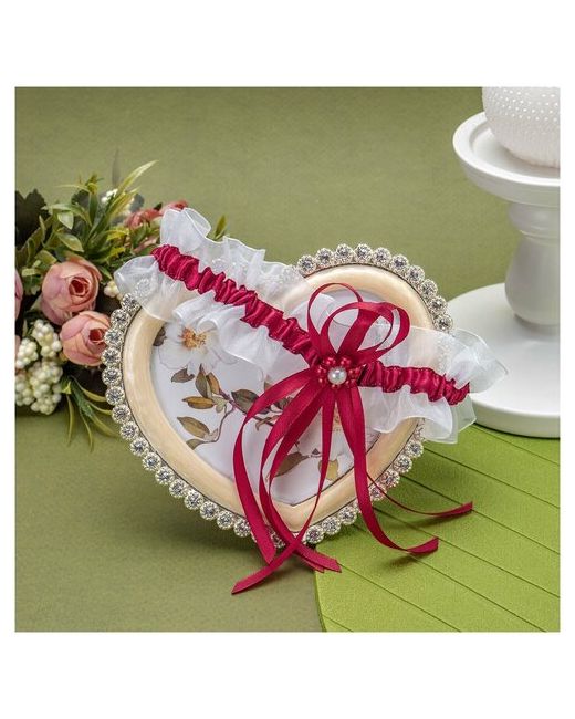 Свадебная мечта Украшение невесты свадебная подвязка из белой капроновой ткани с бордовой атласной тесьмой бантом марсала и цветочком цветных жемчужных бусин
