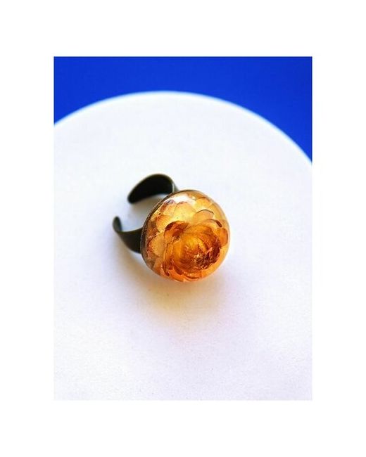 Solodstudio Объемное кольцо с цветком гелихризума желтое