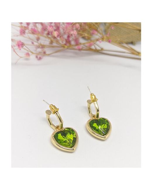 Filimati серьги-гвоздики в форме сердца с зеленым камнем
