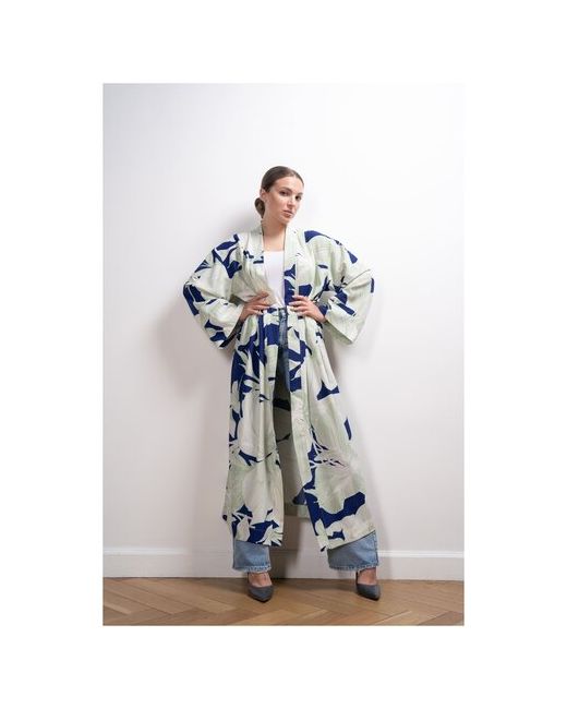 Egorova Yulia Халат-кимоно с тропическим паттерном
