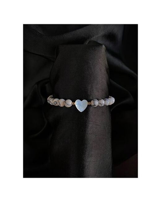 ANTARES|studio браслет в минималистичном стиле из натурального камня Pearl heart коллекция 2022-2023 Pinterest кахолонг