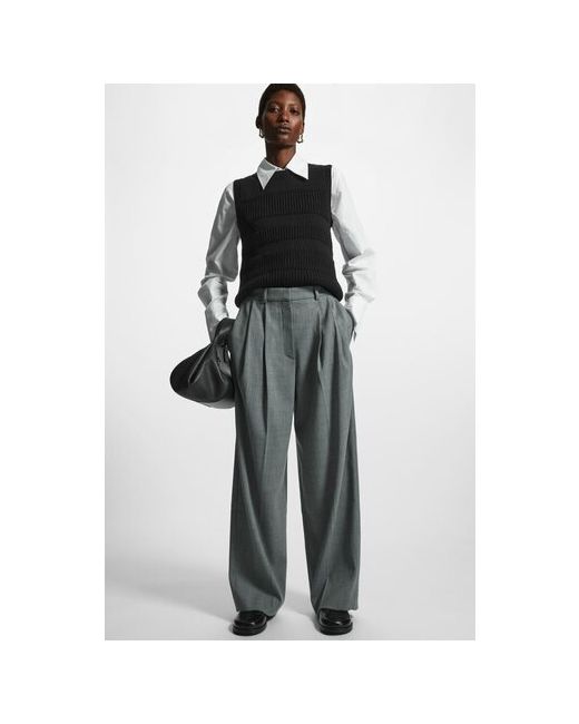 Cos Элегантные брюки из шерсти С широкими штинами 44