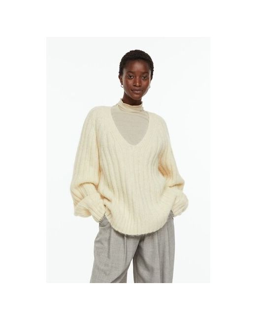 H & M Шерстяной свитер в рубчик кремовый L