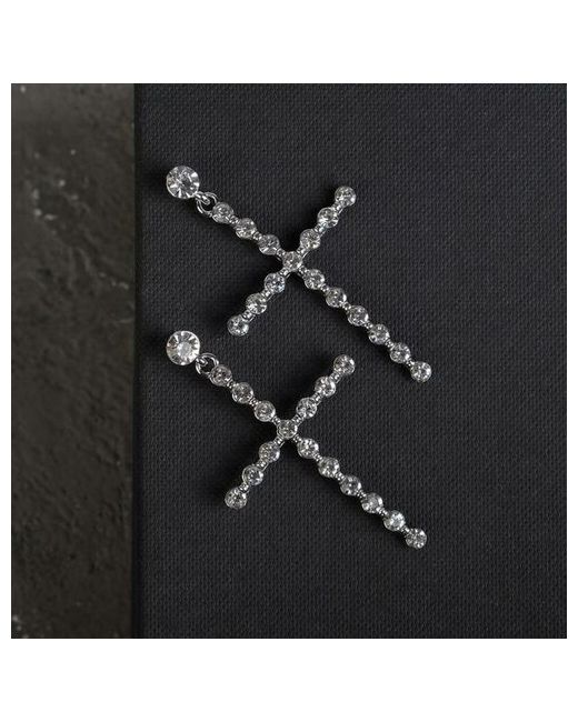 NewStore Серьги-пусеты Queen Fair со стразами крестики сегментные серебристые 6 см 1 пара