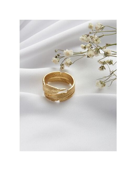Vestopazzo Итальянское кольцо из латуни золотого цвета с листочком