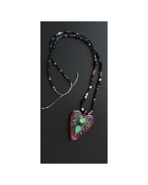 Leto.Jl Цепочка-ожерелье с подвеской/кулоном длинное бархатное сердце. Сотуар из натуральных камней