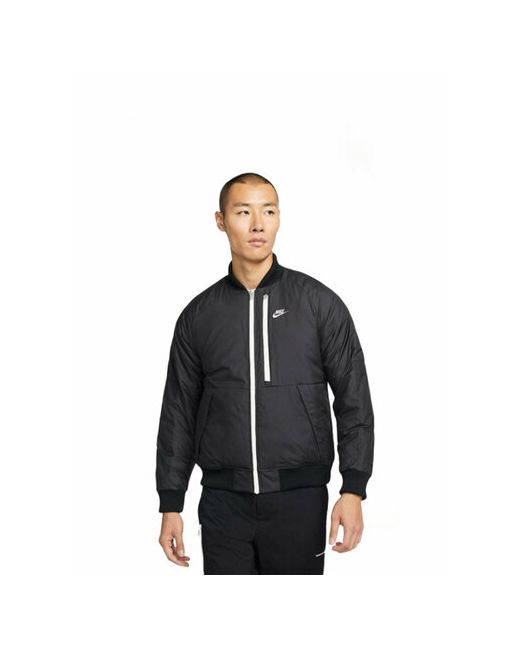 Nike куртка демисезон/лето размер черный