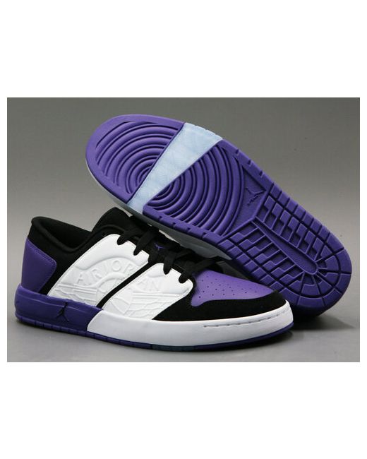 Nike Кроссовки полнота D размер 8 US черный фиолетовый