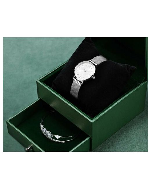 Shengke Наручные часы кварцевые с браслетом в подарочной коробке 38 мм серебряный