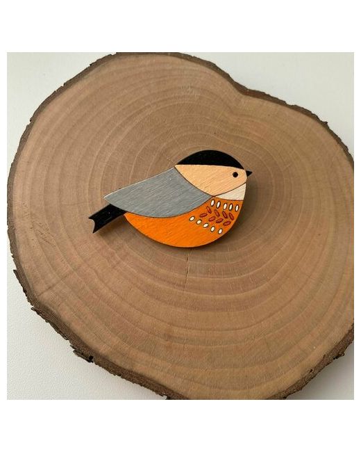 Создашева Анна Брошь птичка ручной работы Значок из деревянный птица черный оранжевый
