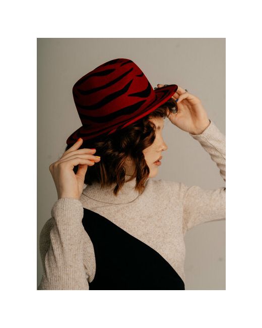 Фетр Сибири Шляпа размер 55 красный черный