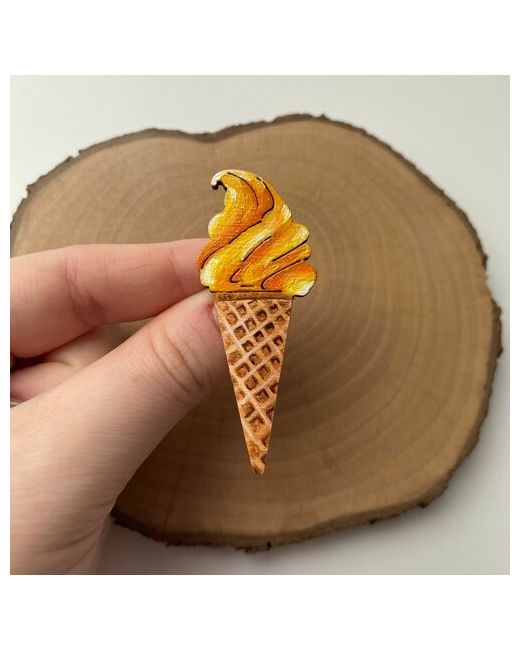 Создашева Анна Брошь Авторская брошь Мороженое в рожке Деревянная желтая брошка ручной работы желтый